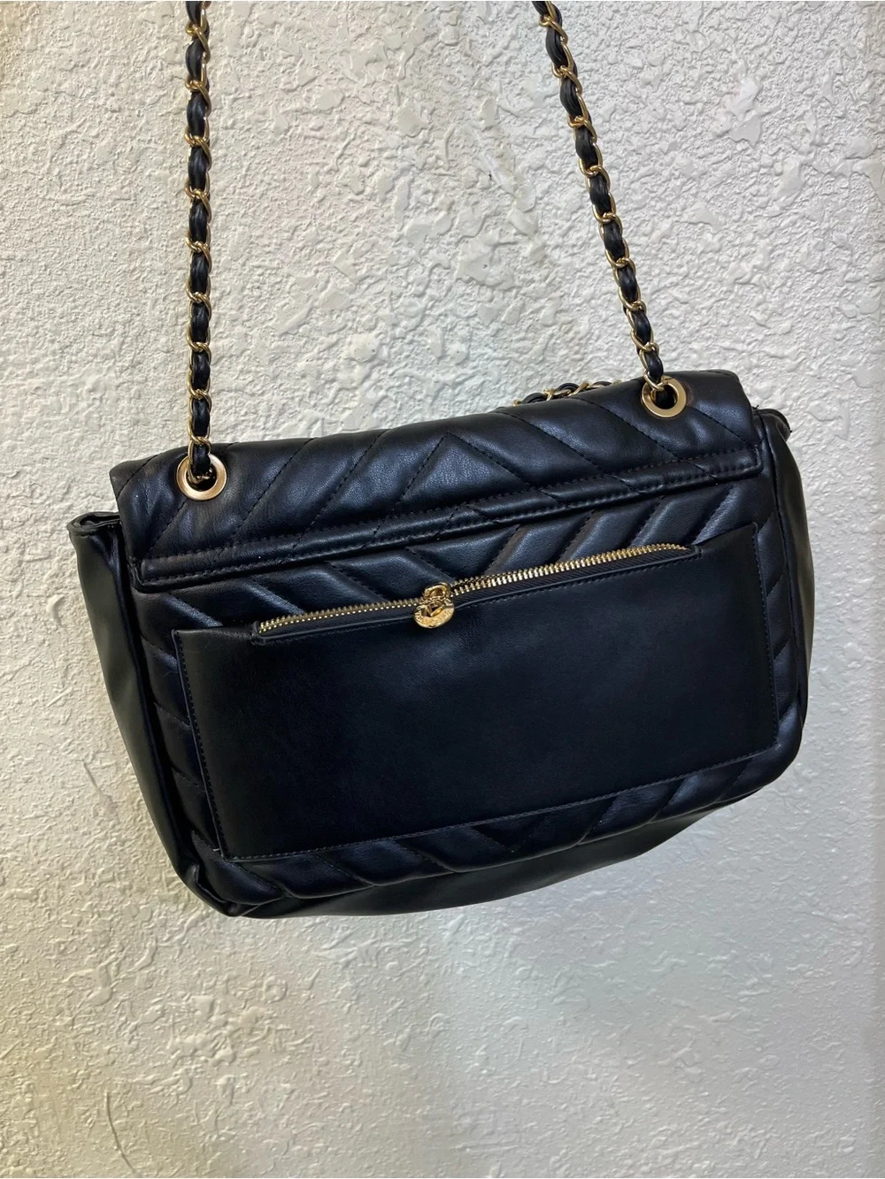Valentino by Mario Valentino Quilted Shoulder Bag 🖤✨
